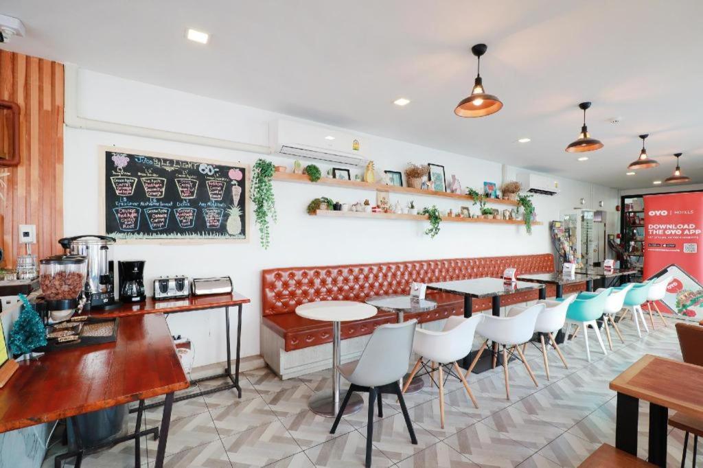 Le Light House & Hostel شيانغ ماي المظهر الخارجي الصورة